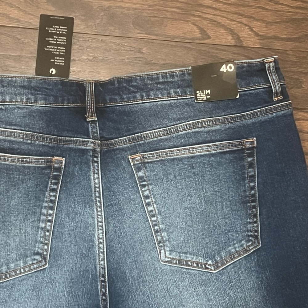 Forever 21 Men's Straight Jeans in Dark Blue Denim - Picture 4 of 6
